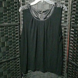 Xl black women's sleeveless top with zipper